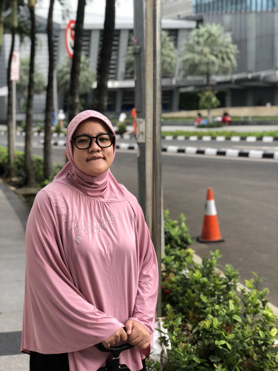 SobatHAPE's tweet photo. Sehari bersama iPhone X (portrait mode) https://t.co/cFrw0cT9La
