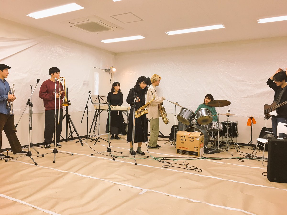 carikenn's tweet photo. 本日です〜  at 国際本部棟2F  #saidairt #むつめ祭 https://t.co/YmU1drDMAs