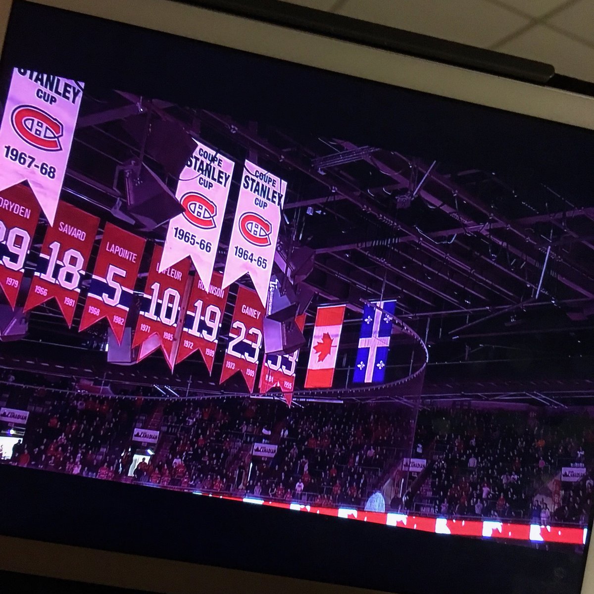 MattThompson91's tweet photo. Hockey Night in Canada (from the UK) 🏒🥅🇨🇦 #GoHabs #MTLBUF https://t.co/luZi3eWWJk