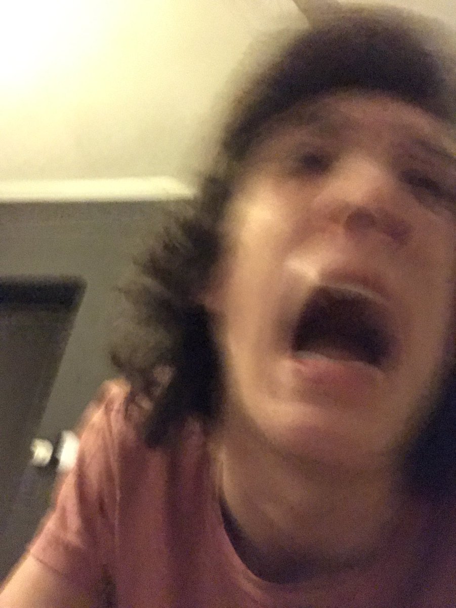 conshaSpadafora's tweet image. Cuando tu crush te habla
SIEMPRE CON VOS LUCAS SPADAFORA @LucasSpadafora