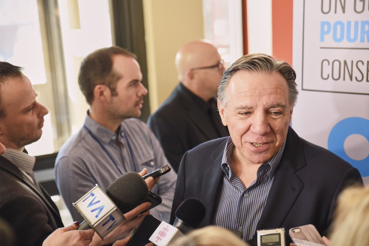 Conseil général de la CAQ - «Tout le monde est heureux, peut-être même trop confiant» <a href="/Sthilairec/">Caroline St-Hilaire</a> tvanouvelles.ca/2017/11/25/tou…
