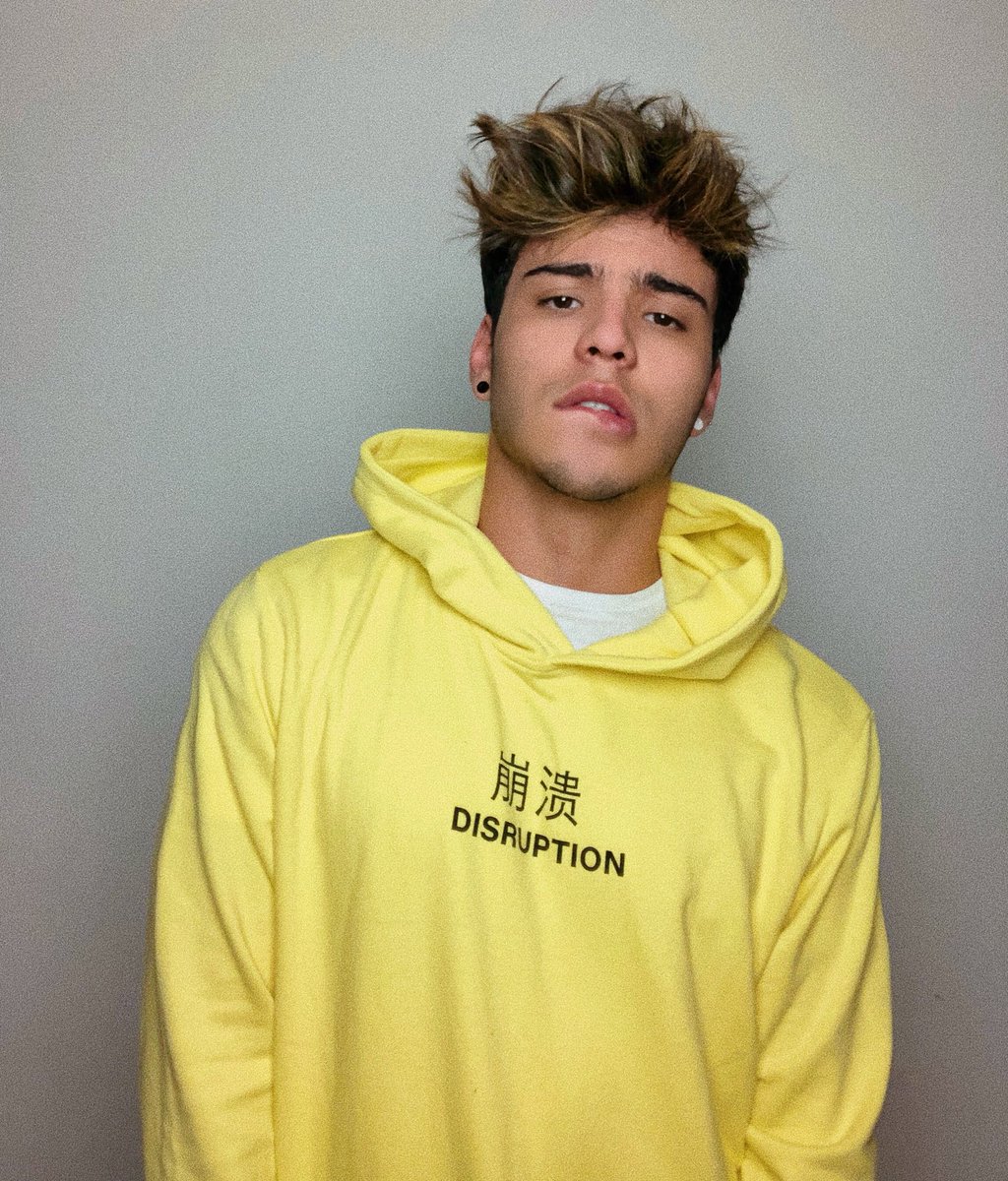 villalobossebas's tweet photo. 🤟🏼💛 https://t.co/HCNlRZit0H
