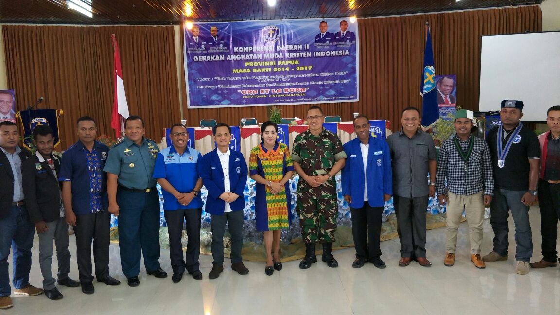GamkiPapua's tweet photo. Penghargaan yg tinggi &amp; trima kasih yg tulus disampaikan kepada @PemprovPapua &amp; semua pihak yg tlh mendukung pelaksanaan KONPERDA II GAMKI Papua tgl 24-26 Nov 2017 di Diklat Sosial Prov. Papua, Abepura @Kota_Jayapura  😇😇😇 Tuhan memberkati. https://t.co/QySAPl72ti https://t.co/Xtk6gPRC4S