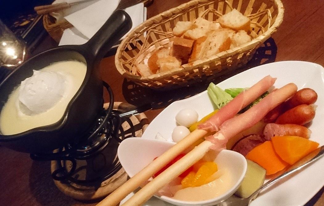 tane0406's tweet photo. 銀座にある【味噌とチーズのお店】
SAIKA銀座店に行ってきました♪

39種類のチーズと20種類の発酵味噌、30種類のワインを堪能できます。オススメ！！

#東京 #銀座 #ディナー #カルパッチョ #チーズフォンデュ #牛すじのトマト煮込み #フォアグラオムライス #Taneyan https://t.co/XoN0zeqslT