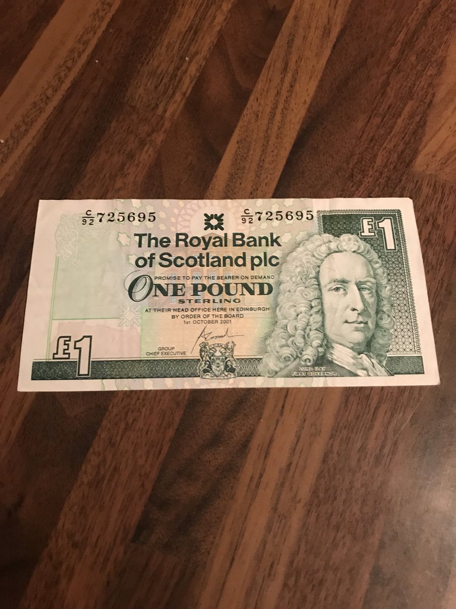 KIR5TYWHITE's tweet image. Anyone else collect £1 notes? #money #onepoundnote #collectors