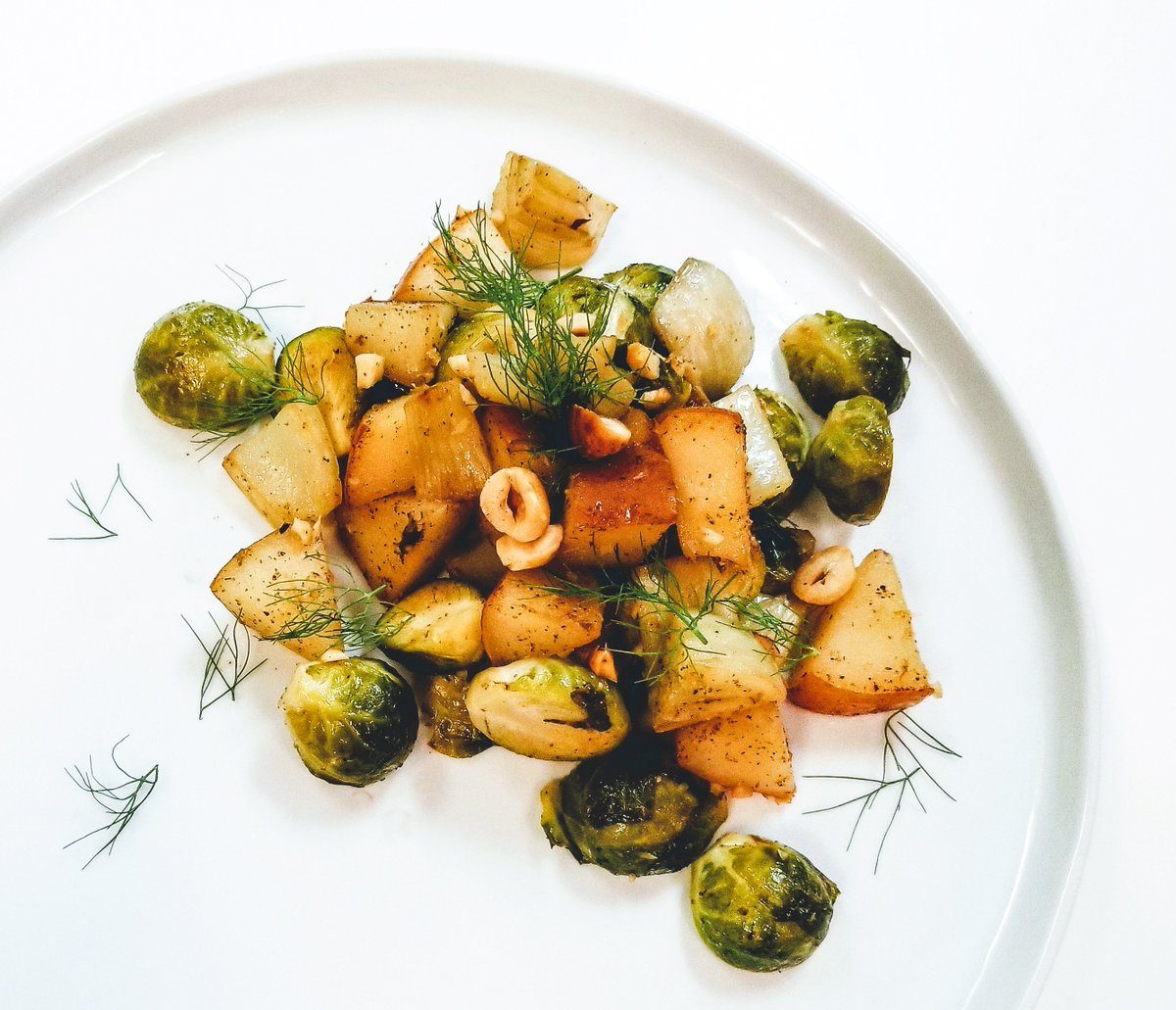 This simple but flavorful and elegant side dish will make the perfect addition to your holiday table. sansaire.com/signature-reci… 
#sousvide #sansaire #vegetables #vegetarian #sidedish #recipe #food #foodpic #foodie