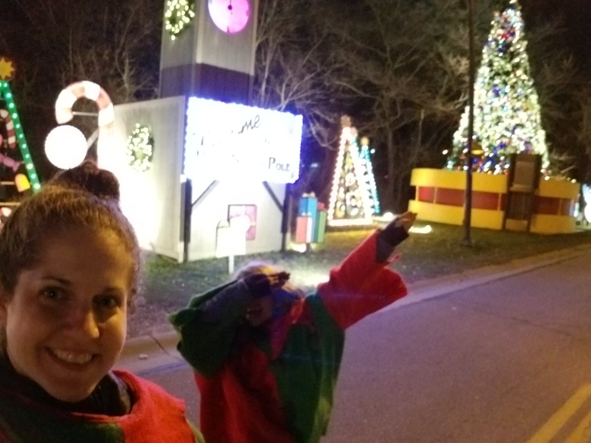 One last set of pictures for decorations. Cuyahoga Valley National Railroad transforms into the North Pole with a visit from the Polar Express (we volunteer 
to dress as elves!!) #IHXTurkeyHunt #OHPA @juswen06