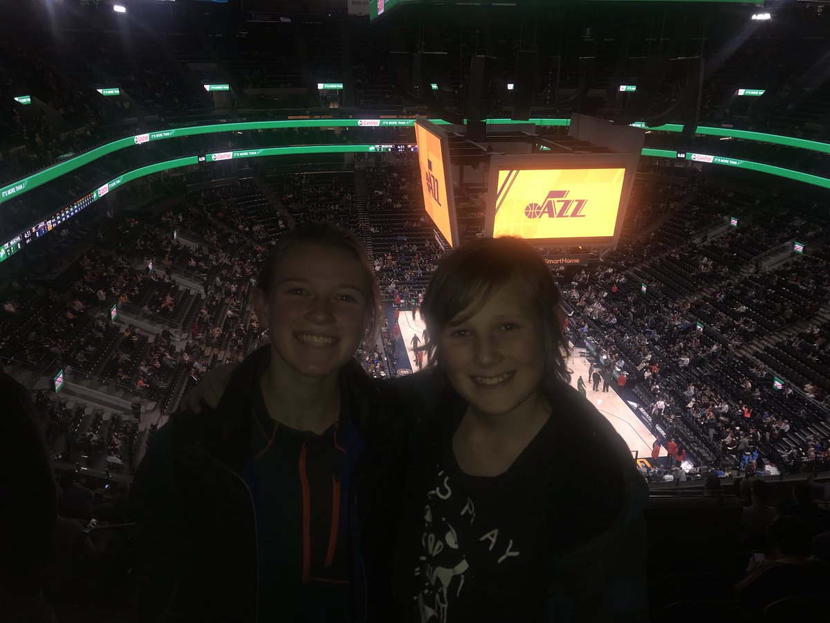 BozemanSuzi's tweet photo. First Jazz game! Hi from Bozeman, Montana! #utahjazz #GoJazz https://t.co/50e40AGFkT