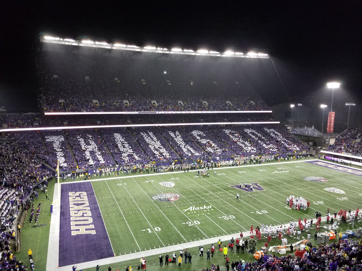 hallwireless's tweet image. "Simply the Best" Thank you Bob Rondeau #GoHuskies #BobRondeau  #applecup #topdawg #touchdownwashington