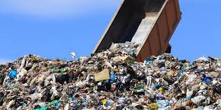princessTThere's tweet photo. EXCLUSIVE: Rare photo of grumbling fans celebrating a 9 point win. #FUCKGRAM #GSWHO https://t.co/4GR9r85sX5