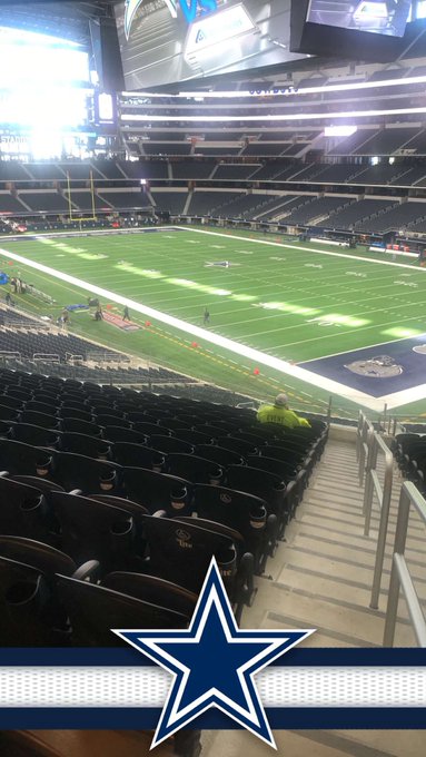 Spent turkey day at the AT&amp;T Stadium 🏈💙 https://t.co/XlAXvPmhxC<a href="/tag/thanksmom"class="tags"><span>#thanksmom</span></a><a href="/tag/udabest"class="tags"><span>#udabest</span></a>