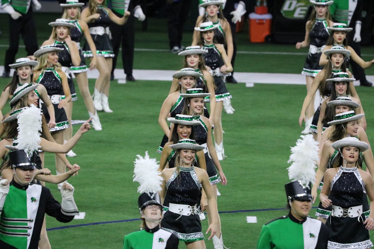 Carrollisd's tweet photo. Fan fav LIDS always brings down the house! @SLCDragonBand @EmeraldBelles1 @varsitybelles @CISD_CREW #TotalTeamwork https://t.co/2BgSnQ9H8j