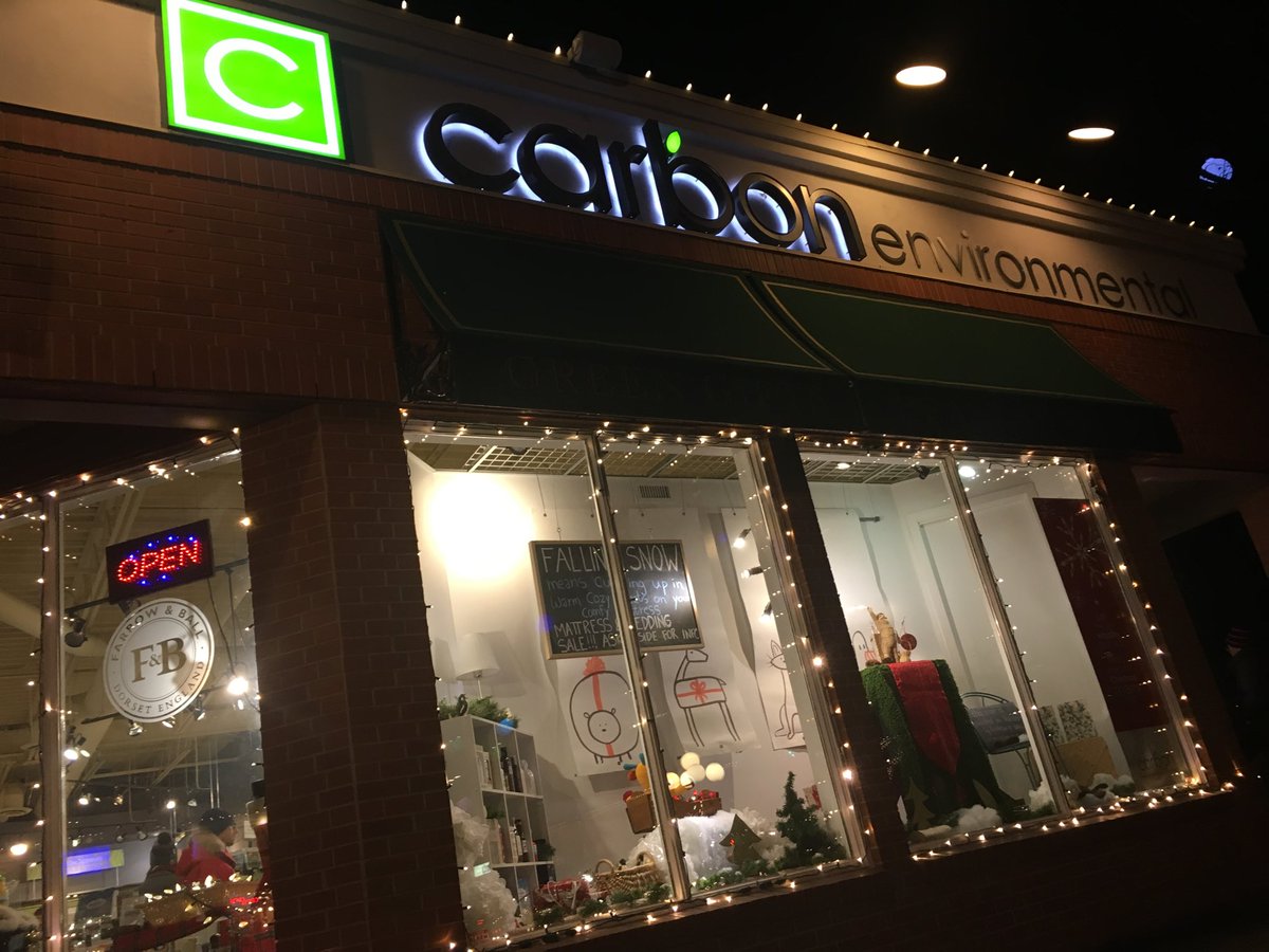 shop124street's tweet photo. Look at how amazing @HighStreetYEG looks, all lit up! #AllisBright https://t.co/W2IePA3lfT