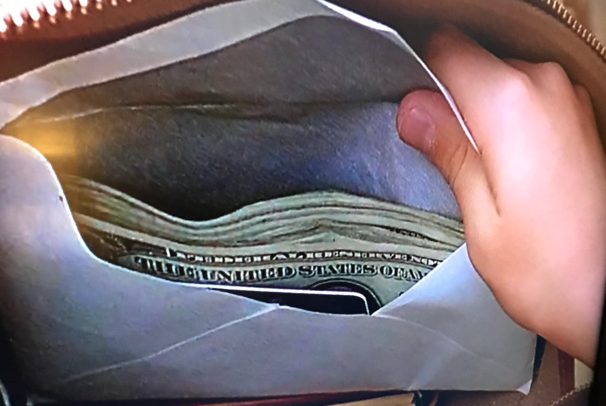 I knew Kevin McCallister’s dad was rich but I didn’t know he was Had-An-iPhone-Back-in-1992 Rich.