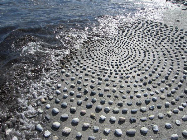 Everything changes, nothing is lost (2014) by land artist Katie Griesar #womensart #SundayMorning