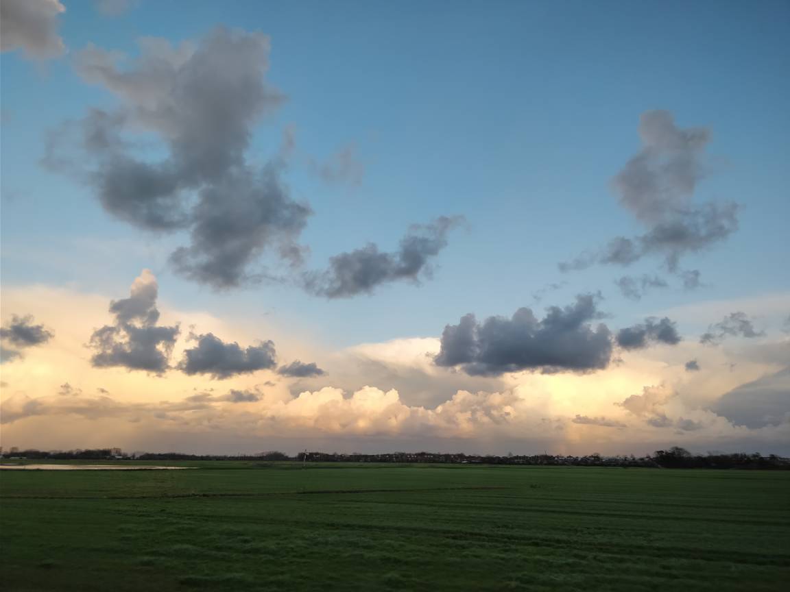 philipjfrog's tweet photo. Some #DevOpsHero fixed the cloud, it is no longer leaking. Seems to be using a distributed architecture now too. https://t.co/EApBN1fSCE