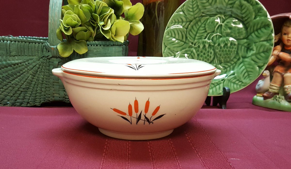 Lyn_Bluefish901's tweet photo. 1940s Cat Tail Ceramic Covered Casserole Bowl, Oven Proof, Serving … https://t.co/wZ39MC9ewv #Etsy #FarmhouseRustic https://t.co/tW9iAJW6wB
