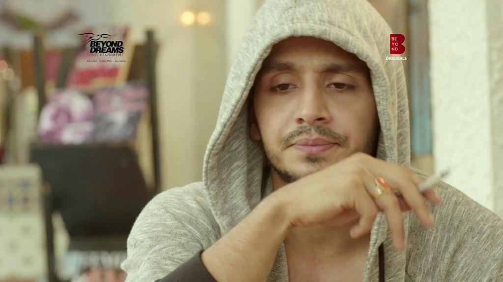 Parul00806's tweet photo. I vote ParamSingh for Ghulaam 
#Tvpersonality2017 @BizAsia @SabrasRadio @RajBaddhan https://t.co/GCP7Zk1Z7l