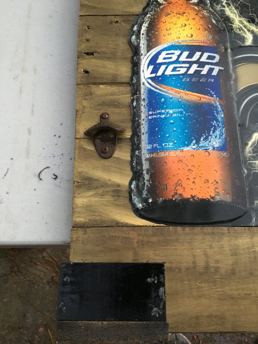 Working on this up cycle New Orleans metal sign . Gonna put a catch at bottom for caps