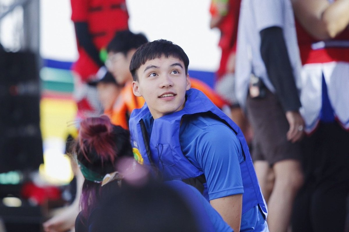 KaopunSpace's tweet photo. รบกวนเซ็ตผมด้วยค่ะ😂 #projectSgames 🏴 https://t.co/uTrZ7eI7VC
