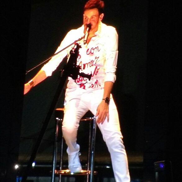 mariagook's tweet photo. Hermosa noche @AxelOficial llena de emociones 😍🤗🤗🤗 #maravillosa #mágica #AxelEnElHipodromo #Axel25N #AxelEnHDP #AxelSerTour https://t.co/hIWkcEyfdm