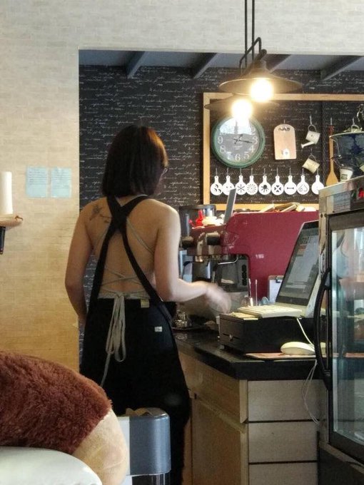 PELAYAN SEKSI