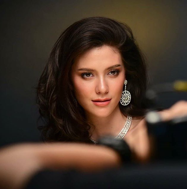 SaraUpdate's tweet photo. ทวิตฝรั่งอันนึงพูดว่า..
A Pretty Face is nothing 
if you have an ugly heart.

หน้าตาดูดีก็ไม่มีค่าอะไรหรอก
ถ้าคุณมีหัวใจที่..“น่าเกลียด“อยู่ 
... 
#MissUniverse #THAILAND https://t.co/CT9YCOdsDe