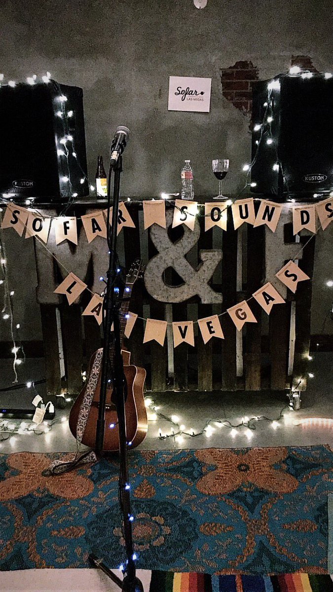hitheresunshine's tweet photo. Saturday night with @sofarsounds at the new @MakersLV with @lexxilately & @LFrago #sofarsoundslv https://t.co/GCQMwtfHjX