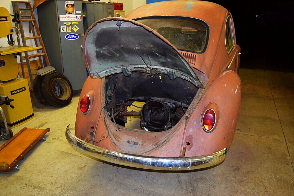 EdwardSEstrada1's tweet photo. 1966 VW Bug Motor pulled! #VWproject #1966Bug #1966VWBeetle https://t.co/TuijAS35a0