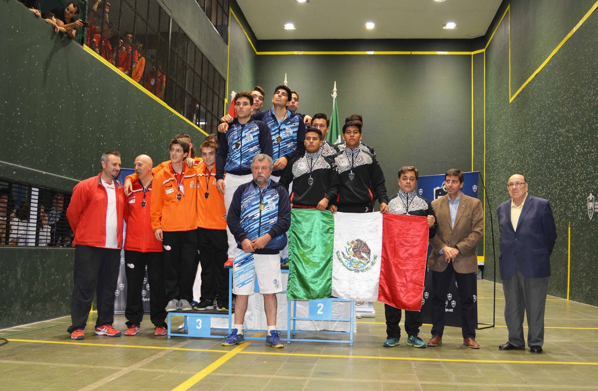 PALETA GOMA MASCULINA

ORO Argentina 🇦🇷
PLATA México 🇲🇽
BRONCE España 🇪🇸

IX Campeonato del Mundo Sub-22 de Trinquete