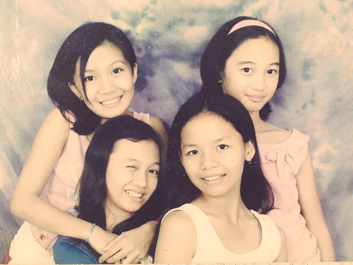 Secret_yamyamm's tweet photo. Happy birthday bessy @francessanne26 and happy 13years of friendship! i love you so much!#tbt #elementarydays #DeLaSalleLipa https://t.co/TsPNGH6dRd