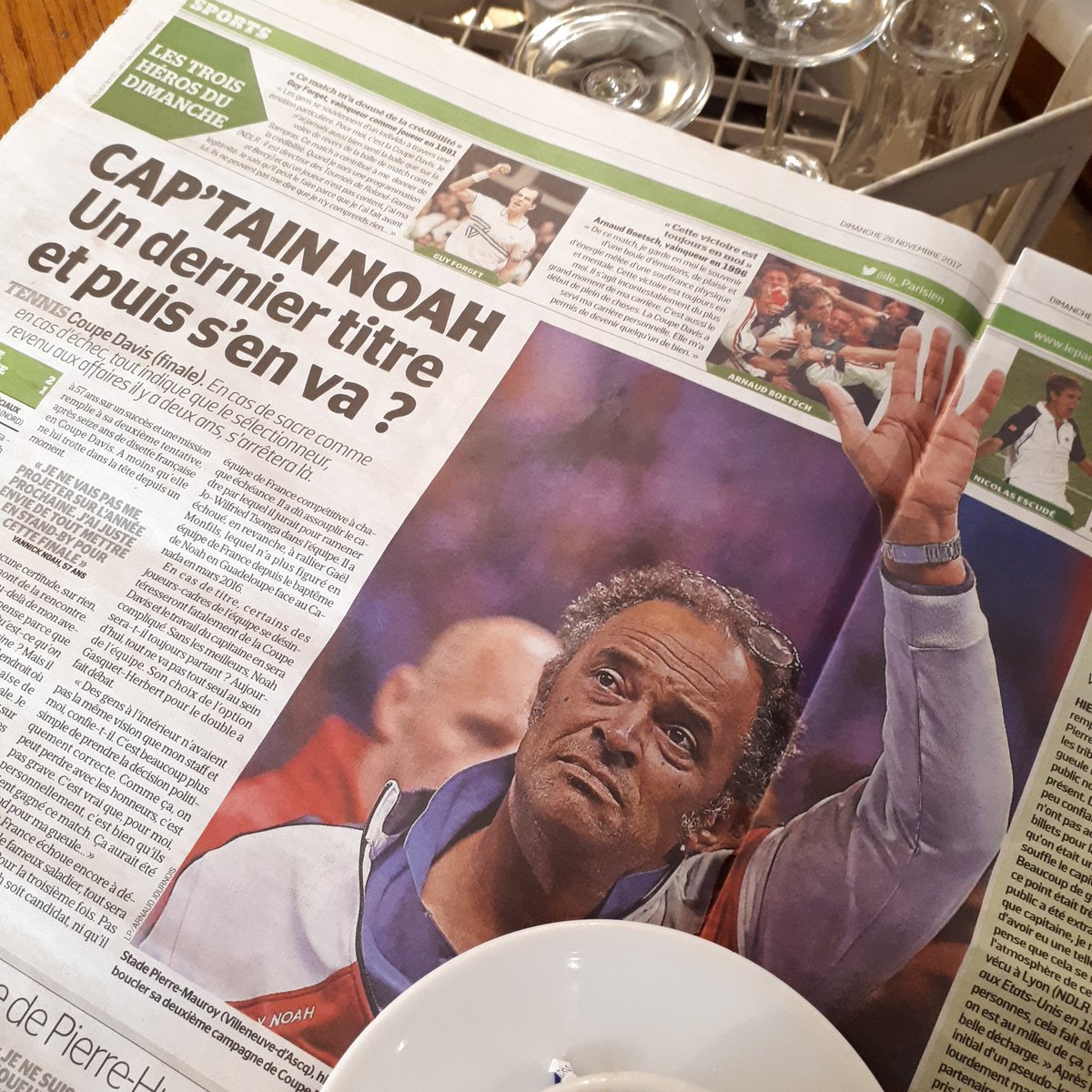 EJitiaux's tweet photo. Le café du matin est avec "cap'tain France" 🇫🇷 qui devrait faire attention à son 💓 ...😥 car aujourd'hui ça va être chaud bouillant...💥🥊
🤣🥁🎺🎷📯🎶🎵 allez la France🇫🇷🇫🇷🇫🇷🇫🇷🇫🇷🇫🇷🇫🇷
#Chablis 🥂 #tennisfan #tennis #coupedavis #supporter #allezlafrance #stonga https://t.co/ICZG6vQZRr