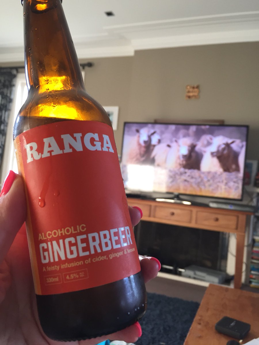 sillymidoff's tweet photo. Ranga and #CountryCalendar  
#HowToSunday 👌🏻 https://t.co/FBUHtiPRj3