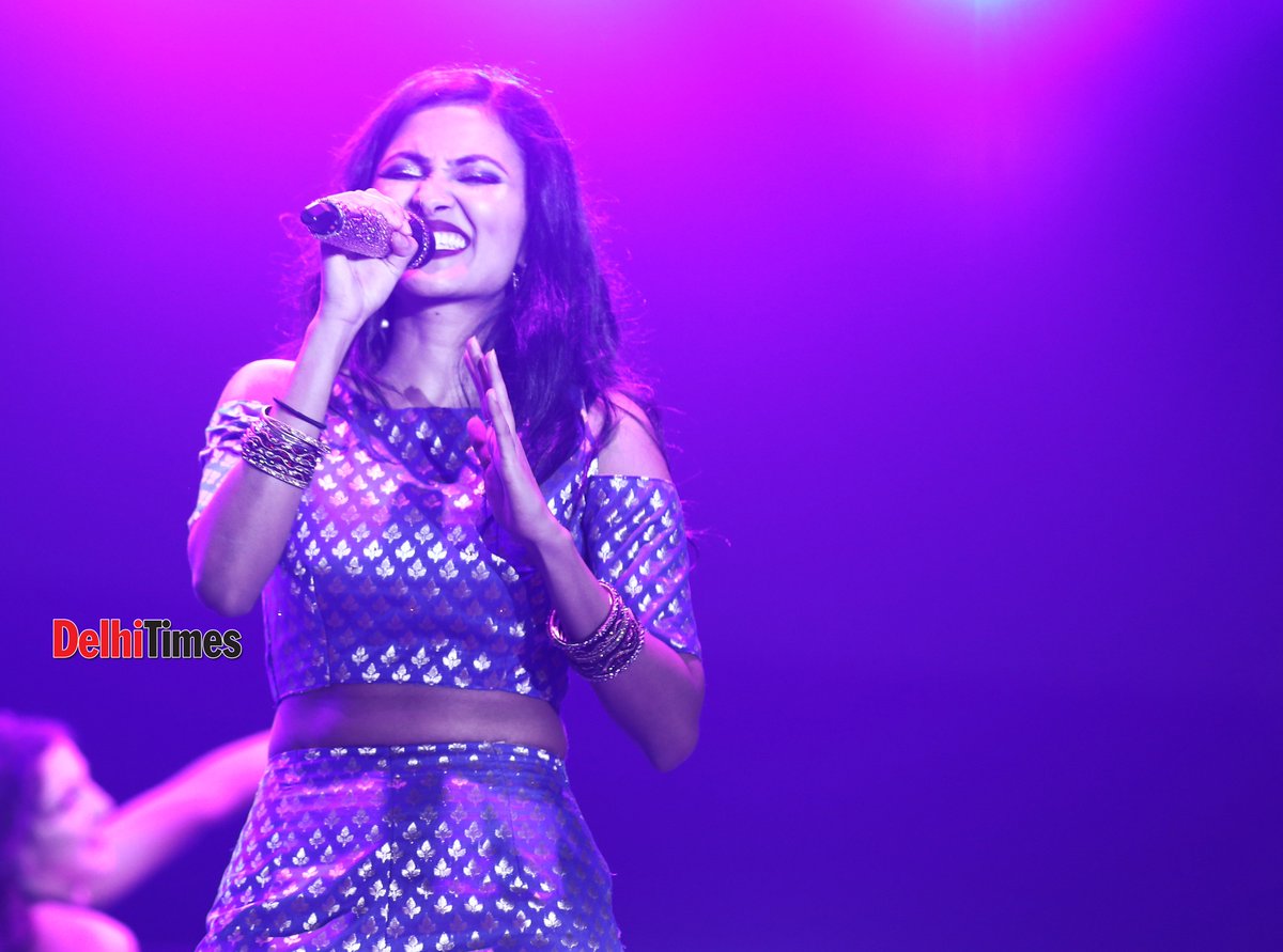 DelhiTimesTweet's tweet photo. When @VidyaVox made Delhi groove
The YouTube sensation performed at Jawaharlal Nehru Stadium. #RadioMirchi has brought her to India for a six-city tour #VidyaVoxIndiaTour #Delhi #KuthuFireTour https://t.co/rLNdZImJIF