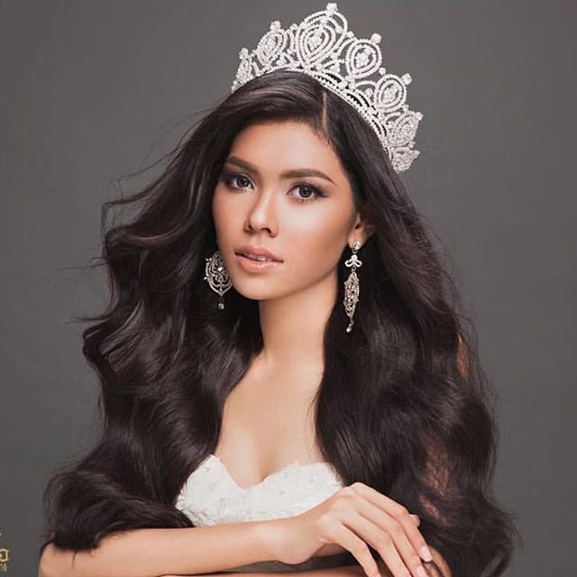PonleuSky's tweet photo. ពេលវេលាបោះឆ្នោតត្រូវបានបញ្ចប់ហើយ ចាំអ៊ុតមើលថ្ងៃស្អែកពេលព្រឹកតើប្រទេសណាខ្លះអាចឈានដល់១៦ប្រទេសចុងក្រោយនិងផ្ដាច់ព្រត្រ័។ ជូនពរកម្ពុជាជោគជ័យ 🙏💪 https://t.co/Tn11GuOZLS