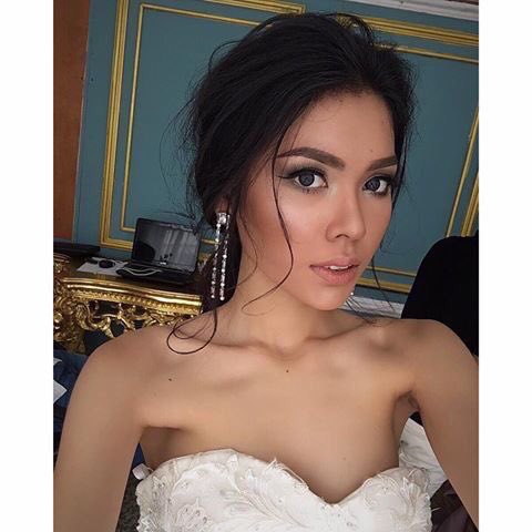 JaeVanlin's tweet photo. @romyrstyle Bong, Pls the last show make Sotheary looks like this.. Her hair style is the best with her. https://t.co/LcyzrEhB0M