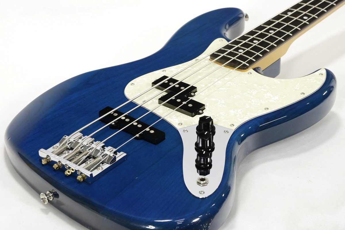 激得中古情報】シースルーブルーカラーが鮮やかな『Fender Japan JB