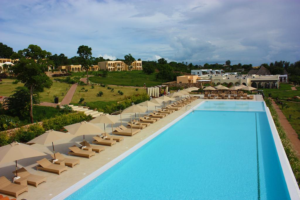 zanziplanetours's tweet photo. Enjoy the world-class Luxuries of #HideawayOfNungwiResort! Our EXCLUSIVE Deals for this 05-Star Resort start from $ 1275pp. FREE access to Private Beach Club + Upgrades
https://t.co/8BfwUf68SP | zanziplanet@gmail.com | info@zanziplanet.com - +255 776 334 407 - +255 777 180 416 https://t.co/M96zSsmoLq