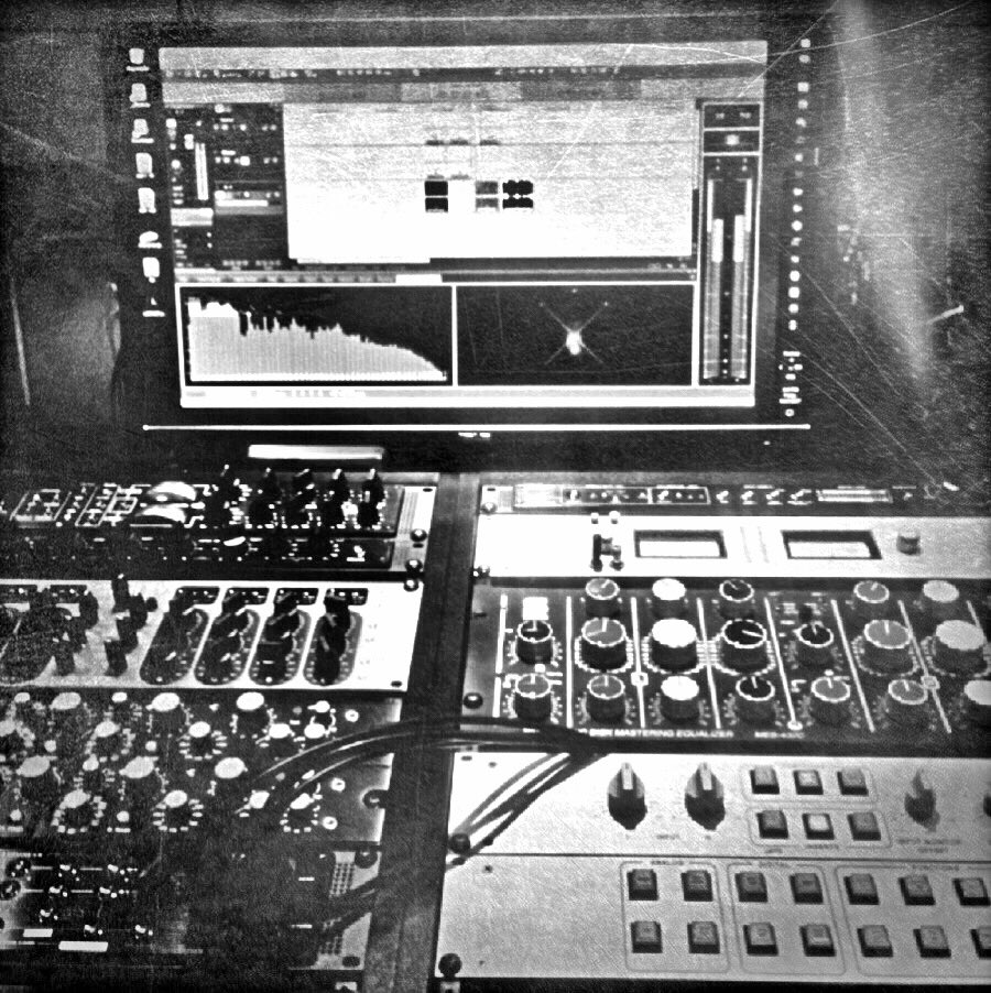 RoDolla's tweet photo. Watching a Master 
MASTER a work of Art 
🎹🙏🏾 #TheSoundOfMusic https://t.co/1GHyJnjxuJ