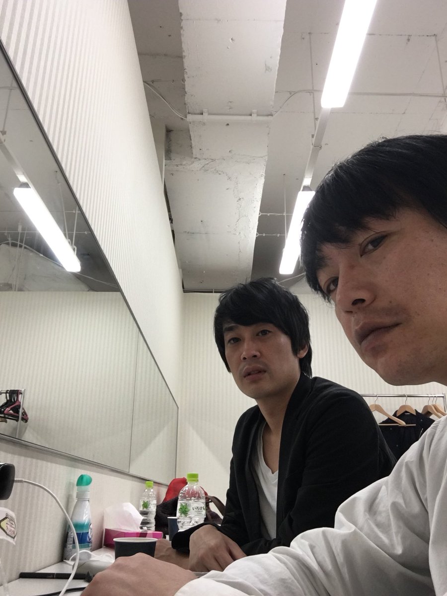 ヒザ神村上はやらせ わざとらしい演技が嫌い 由来と意味を調査 わんわんハッピータウン 今日も明日もハッピーになろう