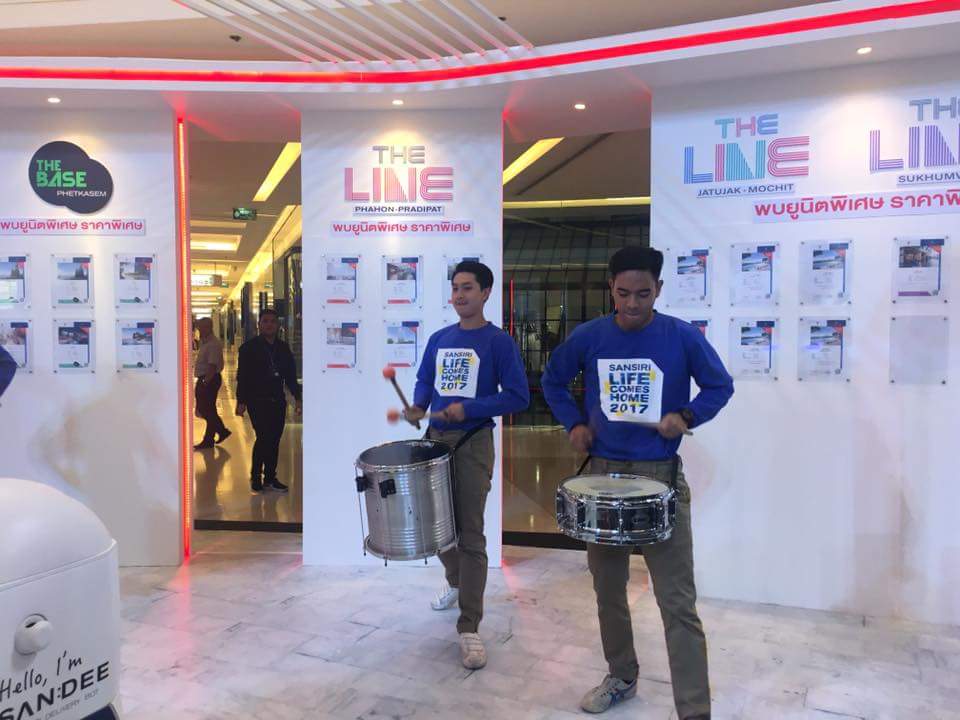 SansiriPLC's tweet photo. LAST DAY! HOT DEAL!
บรรยากาศวันสุดท้ายกับ Sansiri Life Comes Home คึกคักแต่เช้ากับช่วง Hot Deal ที่ได้รับความสนใจอย่างล้นหลาม
วันสุดท้ายแล้วนะคะ ที่สยามพารากอนชั้น 1 ค่ะ #LifeComesHome2017 #SiriLifeTech https://t.co/5FOxwAl0wO