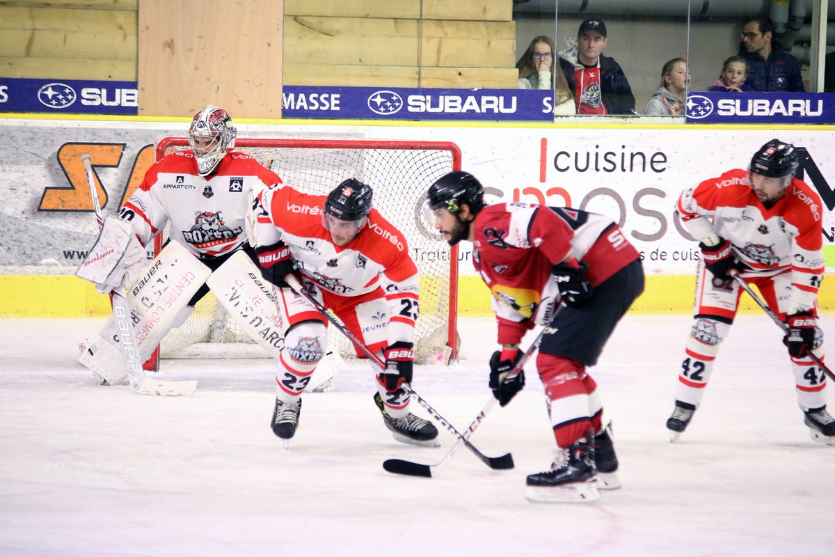 PionniersHockey's tweet image. 📆 #GAMEDAY 🚨
🏆 @LigueMagnus 🍁 
🏒@PionniersHockey ⛏️ 🆚 @BoxersBordeaux 🐶
🕕 18h 📍 @Chamonix_France 
🥅 Suivez la rencontre en direct sur @Fanseat_FR 👉 fanseat.com/event/4706 🖥️
#SLMhockey #CHEBOR #GoPionniers