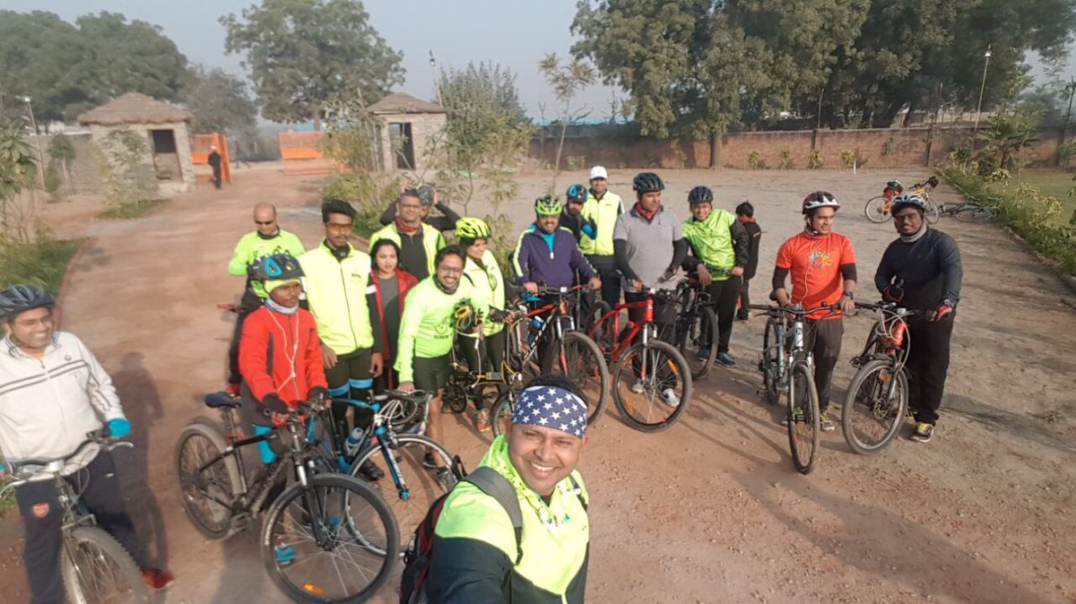 SarikaPanda's tweet image. #TheCarFreeChallenge 40km ride in #Gurugram| It’s thrilling to see so many citizens in #India #Haryana wants to adopt #SustainableTransport | @PMOIndia @cmohry @RoadSafetyNetwk @UNRSC @MORTHRoadSafety @nitin_gadkari @WHO @grspartnership @mfuloria @amitbhatt4u @haryanatweets