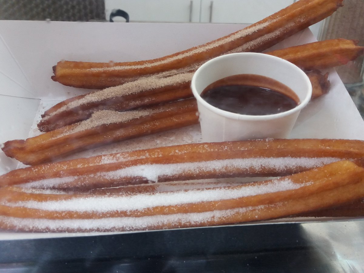 ChoccyChurros's tweet photo. Its the last day of #Bakewell #Christmas #Market! Come &amp; join us! #Churros #Spanish #Chocolate #Caramel #Sugar #Cinnamon 10-5 https://t.co/ij6pS22yi1