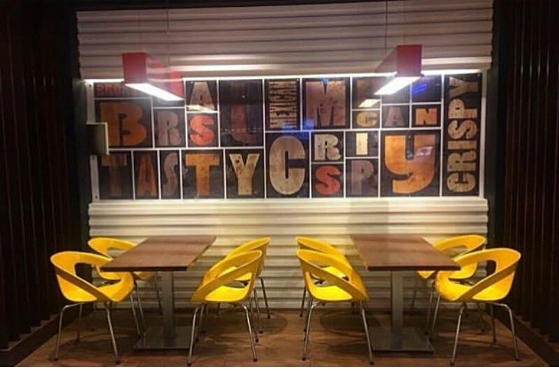 maxican_chicken's tweet photo. تشرفونا يا أهل المدينة وذوقو اطعم بروست 😋🔥💕
.
.
.
 #fastfood #medina #meal #مطاعم_المدينة #وجبة  #نكهة_مديني #فاست_فود #الدجاج_المكسيكي https://t.co/IDabarDgKr