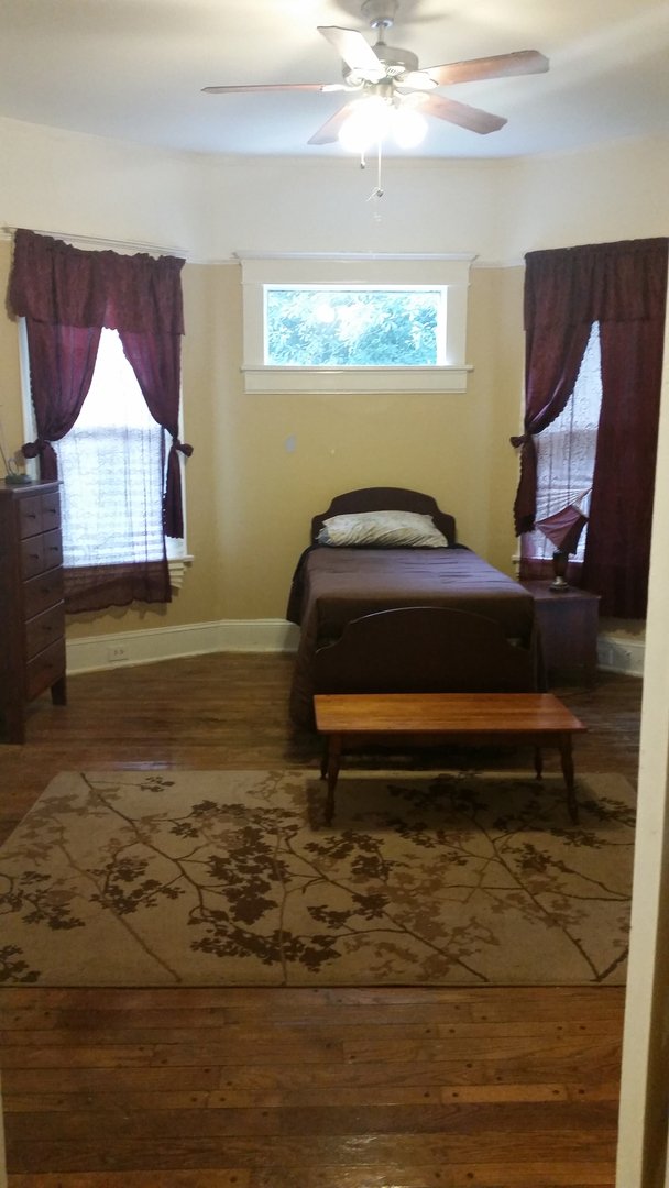 Caringforvets's tweet photo. Two weeks after our transitional home makeover and all is well. Our donors and volunteers are the best. https://t.co/2QfGXz8TCg