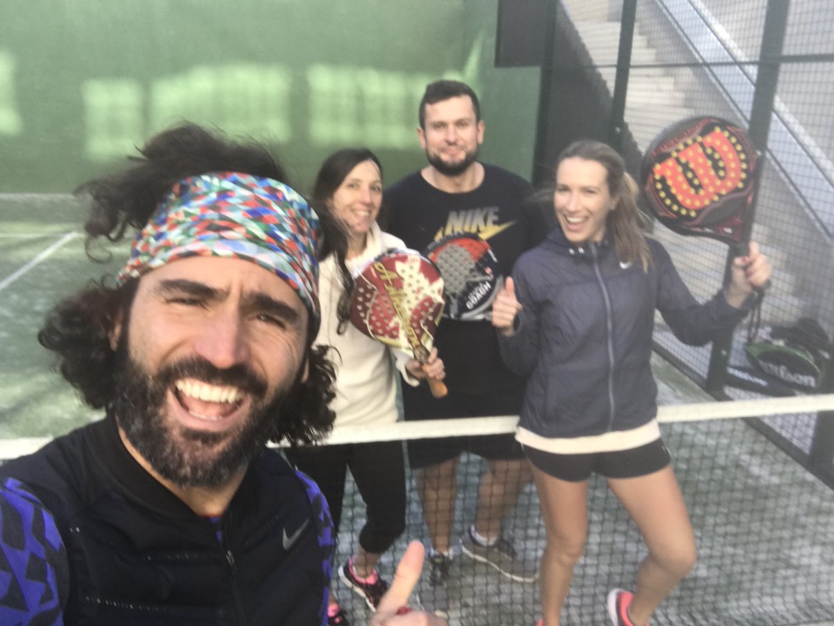 RaulGomez82's tweet photo. No sólo de correr vive el ser humano!! #padeleando 🎾🎾🎾 https://t.co/1ehGLlKuR0