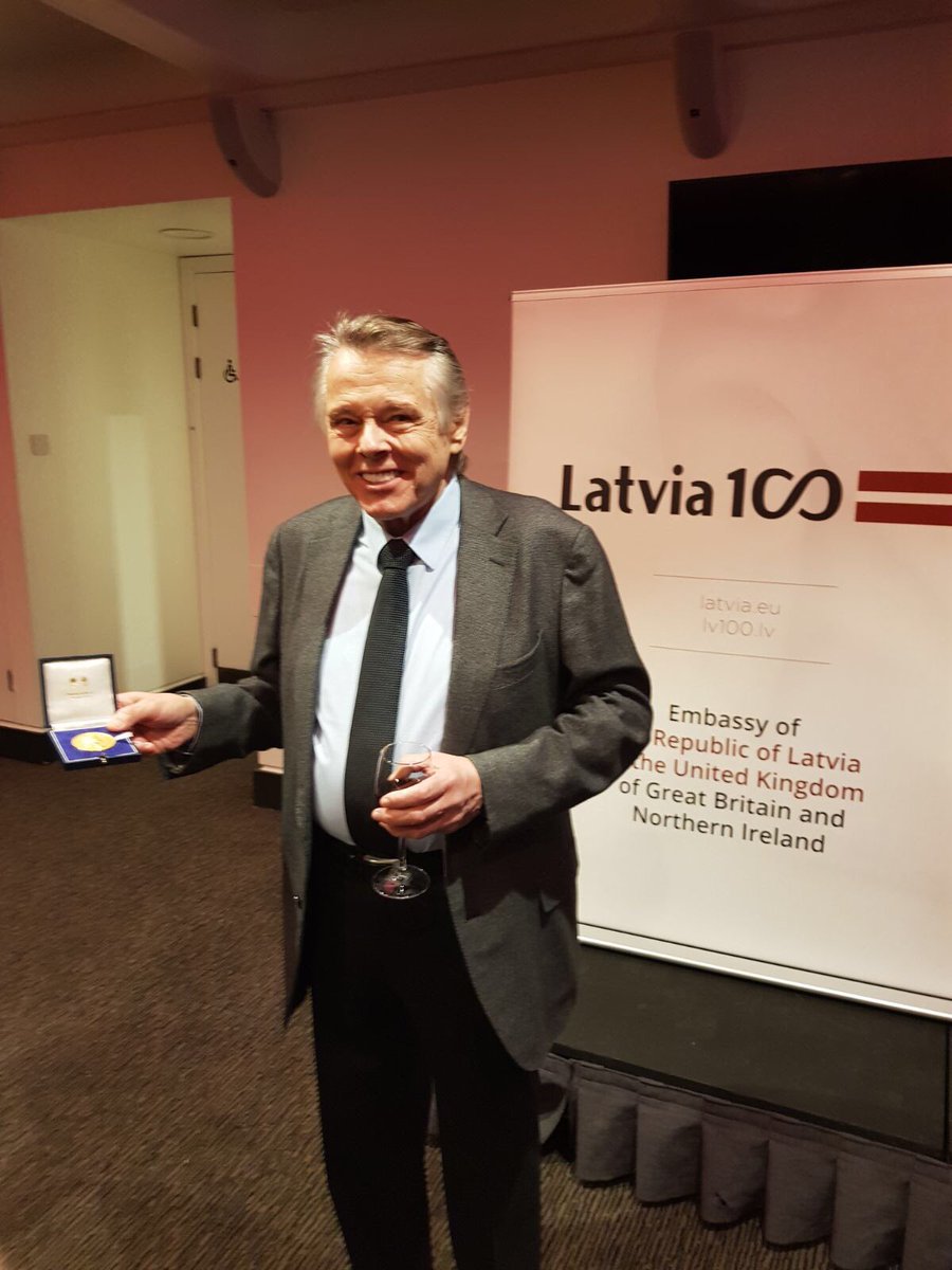 LVembassyUK's tweet photo. Elated audience, happy Maestro Mariss Jansons, joyful orchestra after a superb concert receiving Royal Philharmonic Society’s Gold Medal🎶 https://t.co/Yh9UZPw5zd