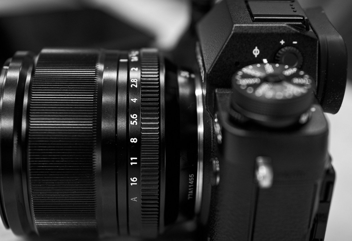 DeGePhotos's tweet photo. @SleepFishl @FujifilmDE @Fujirumors
The #Fujifilm #XT2 #Systemcamera is such a #beauty. #cameraporn #blackandwhitephotography https://t.co/KqH0ZmxLjy