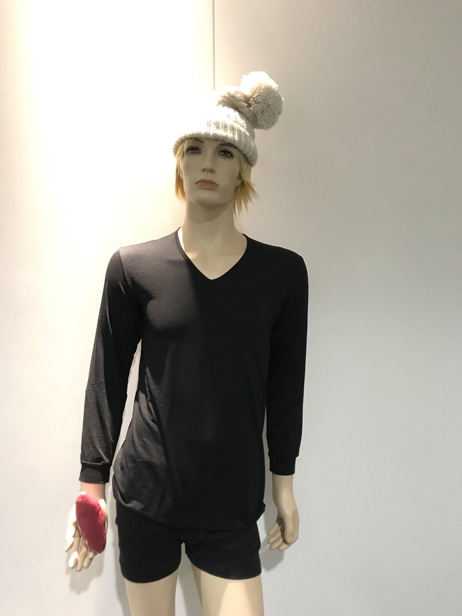 大橋彩香のanybeat 理想のイケメン育成計画 今回採用になった 金髪 になったイケメン君のお写真がこちら 引き続きみなさんからは二次元のイケメンの特徴や条件をお待ちしておりますよ Joqr Anybeat あやエビ